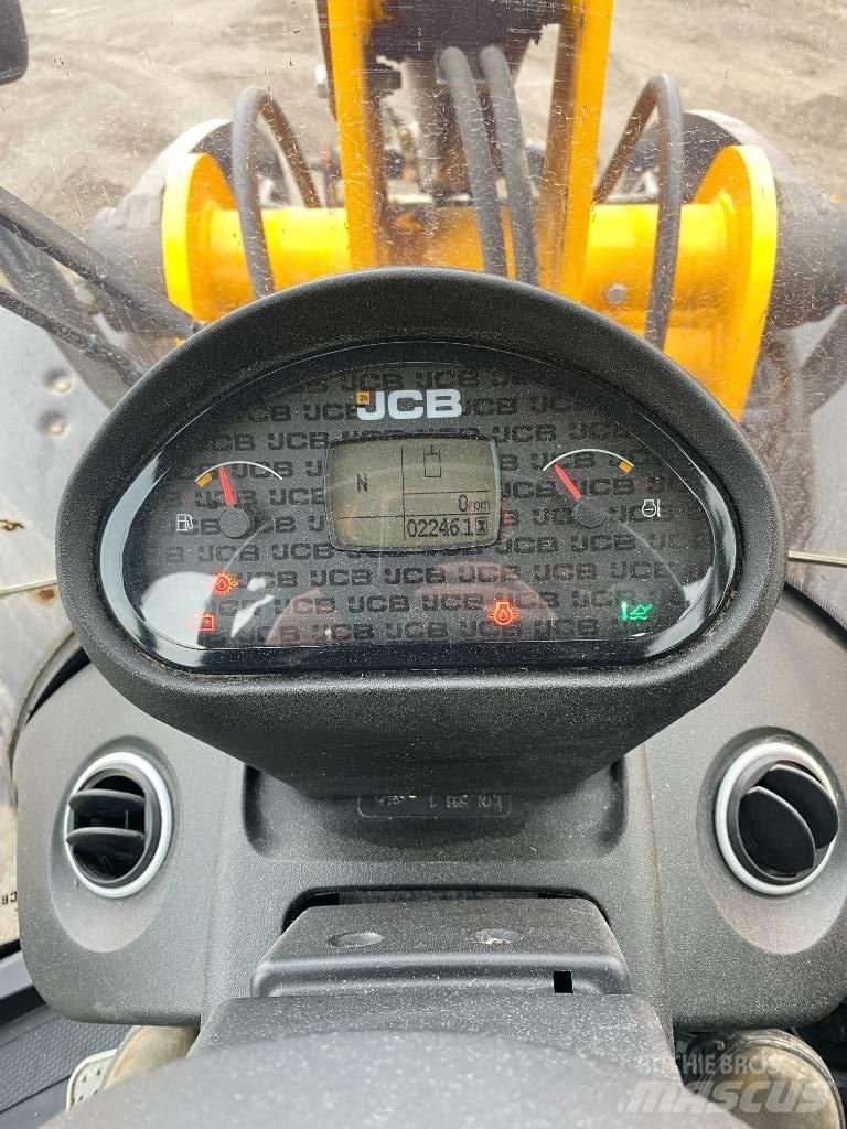 JCB 409 Sollevatori telescopici per agricoltura