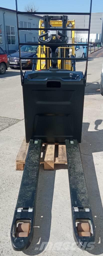Hyster P 2.5 S Carrelli elevatori bassi a piattaforma