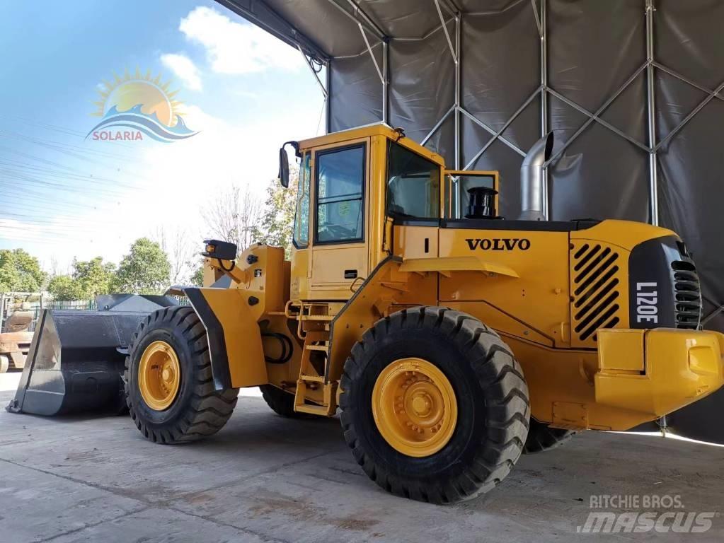 Volvo L 120 E Pale gommate