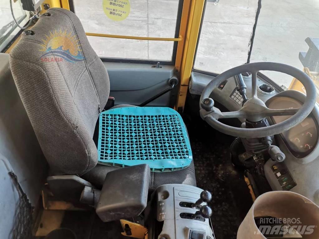 Volvo L 120 E Pale gommate