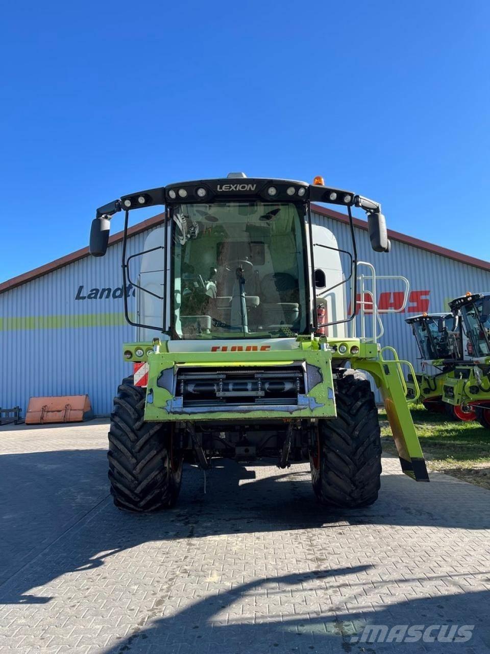 CLAAS Lexion 750 Mietitrebbiatrici