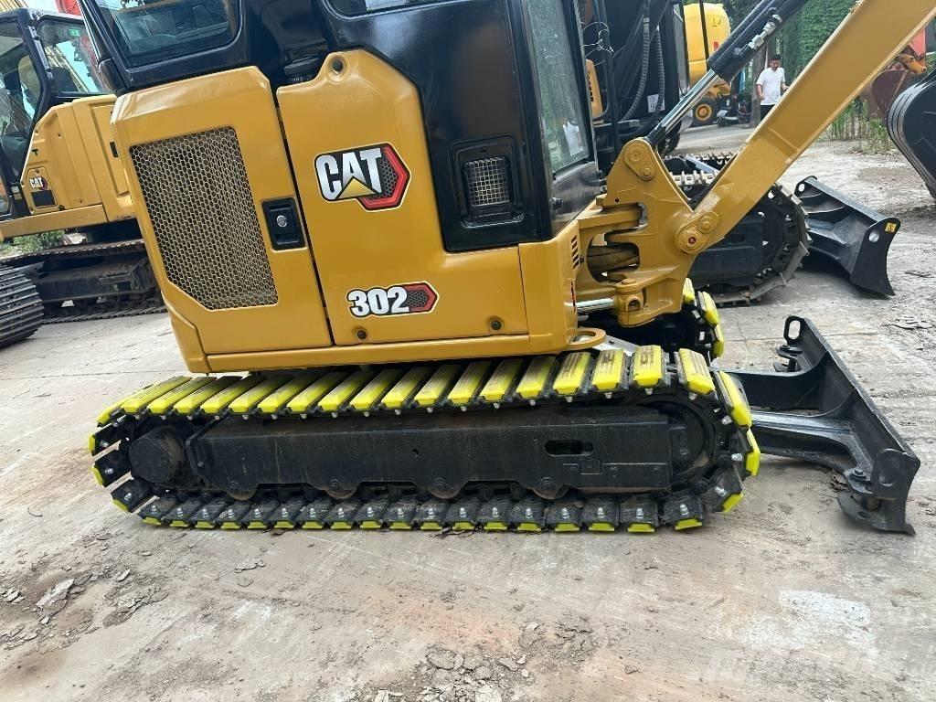 CAT 302 Miniescavatori