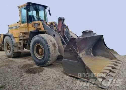 Volvo L 120 C Pale gommate