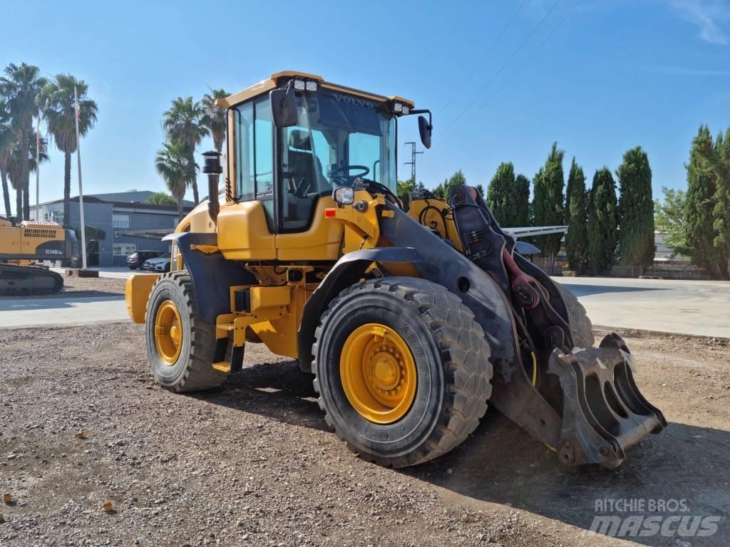 Volvo L 90 H Pale gommate
