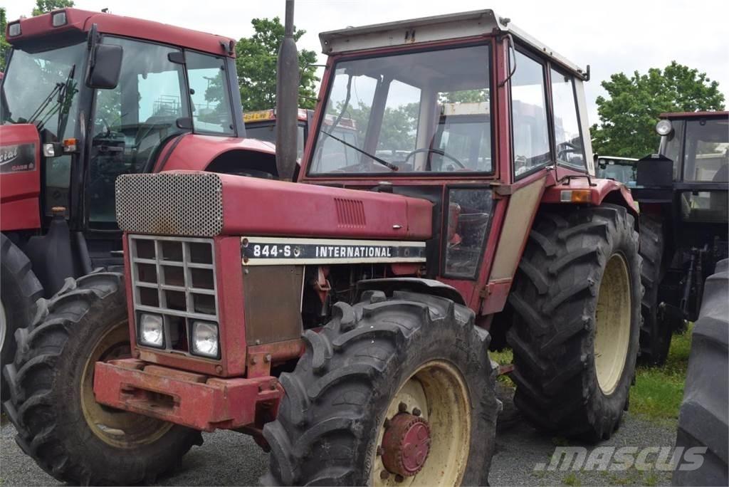 Case IH 844 A/S Trattori