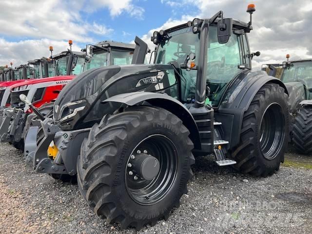 Valtra T215A Trattori