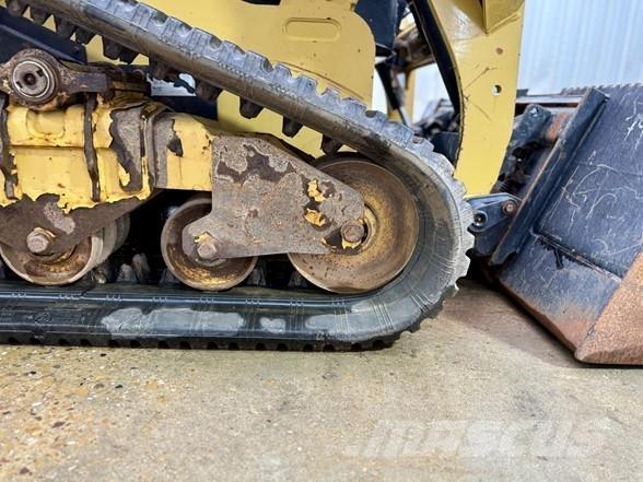 CAT 249D Mini Pale Gommate