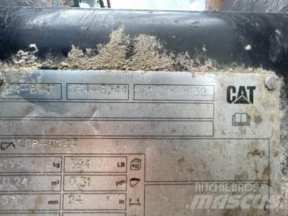 CAT 2548941 Benne