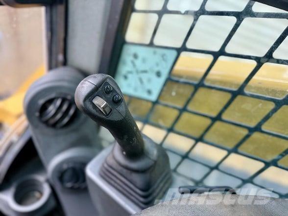 CAT 299D3 XE Mini Pale Gommate