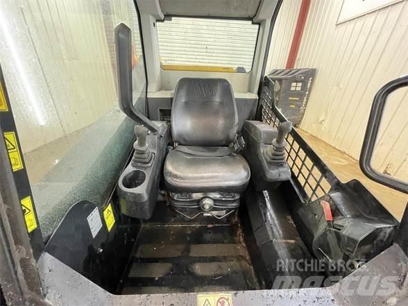 JCB 210T Mini Pale Gommate