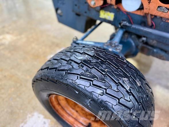 Kubota B7100 Trattori