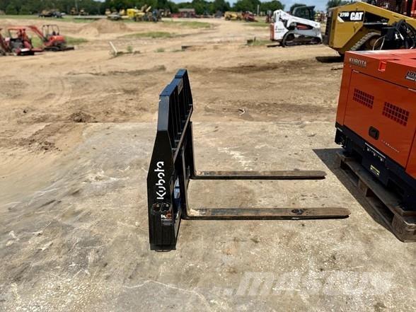 Kubota PFL4648 Forche