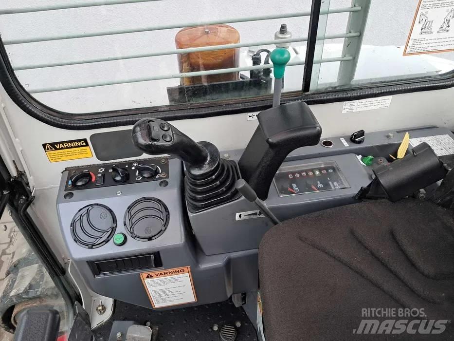 Takeuchi TB 153 FR Escavatori cingolati