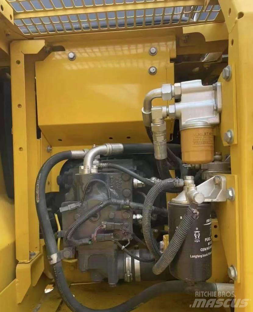 Komatsu PC 130 Escavatori cingolati