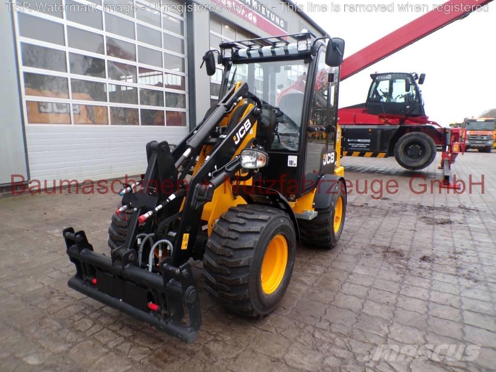 JCB 403 Pale gommate