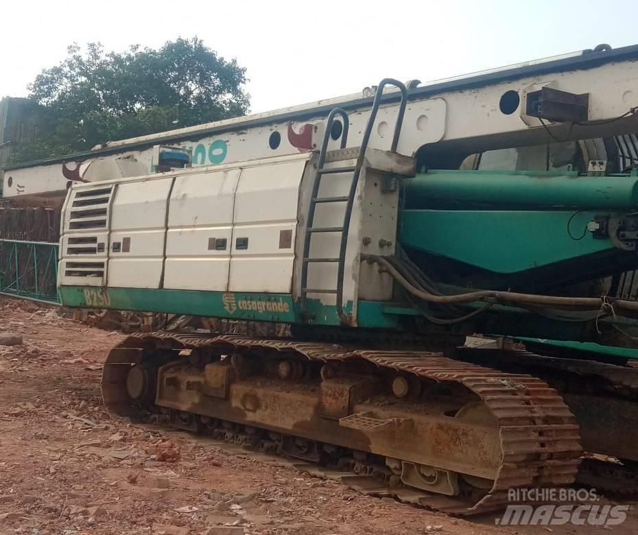 Casagrande B 250 Trivelle per fondazioni