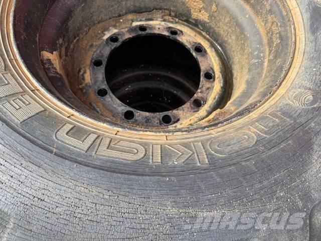 Nokian 600/50/22.5 Pneumatici, ruote e cerchioni