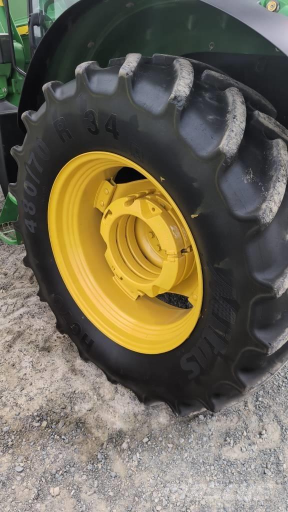 John Deere 5115R Trattori