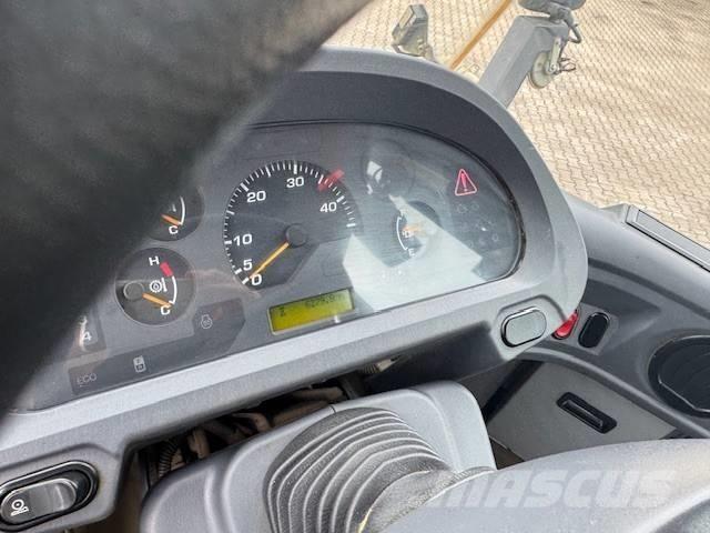 Komatsu WA 320 Pale gommate