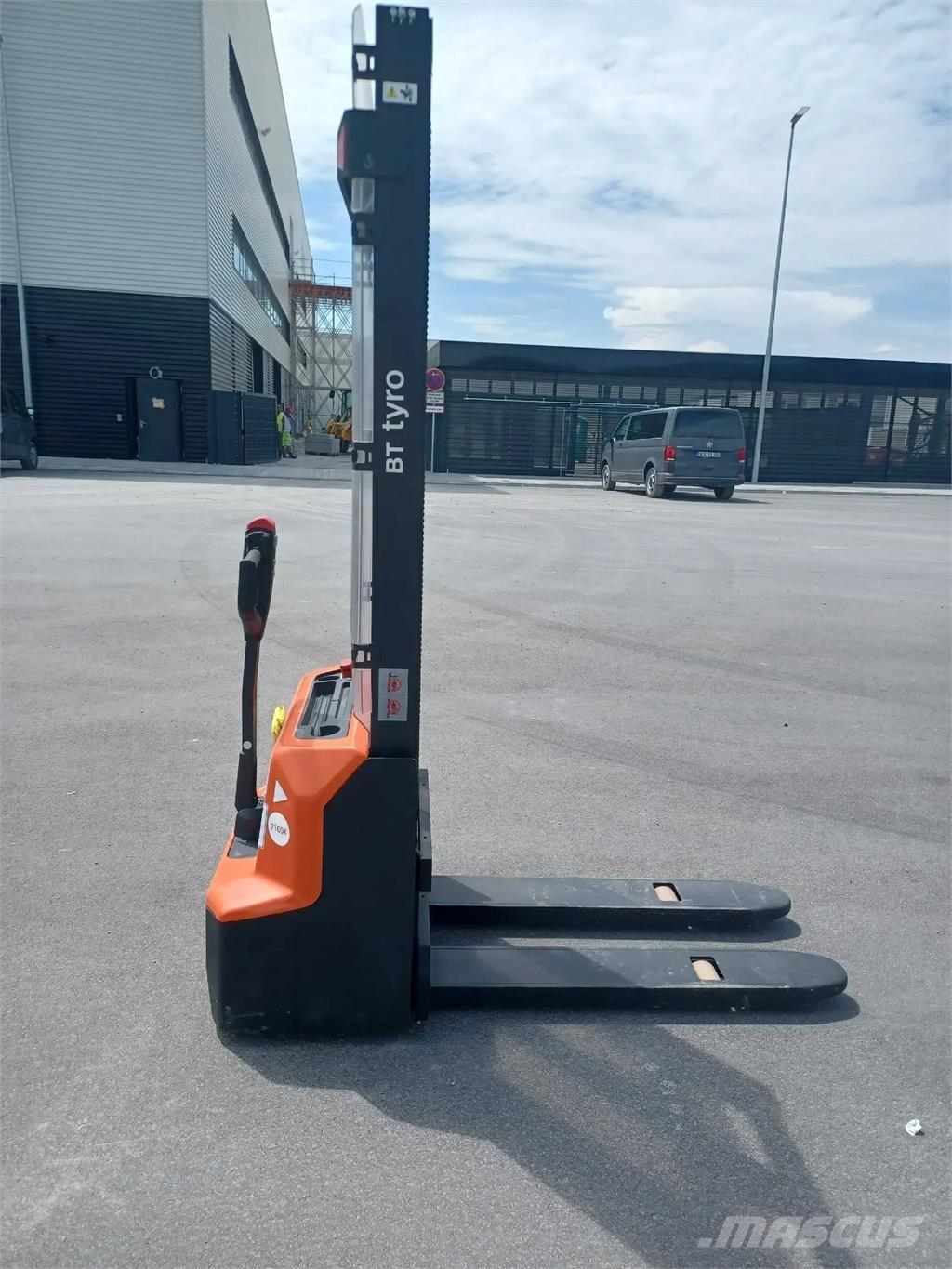 Toyota BT SHE100 Piattaforme cingolate, Piattaforme a ragno e Montacarichi