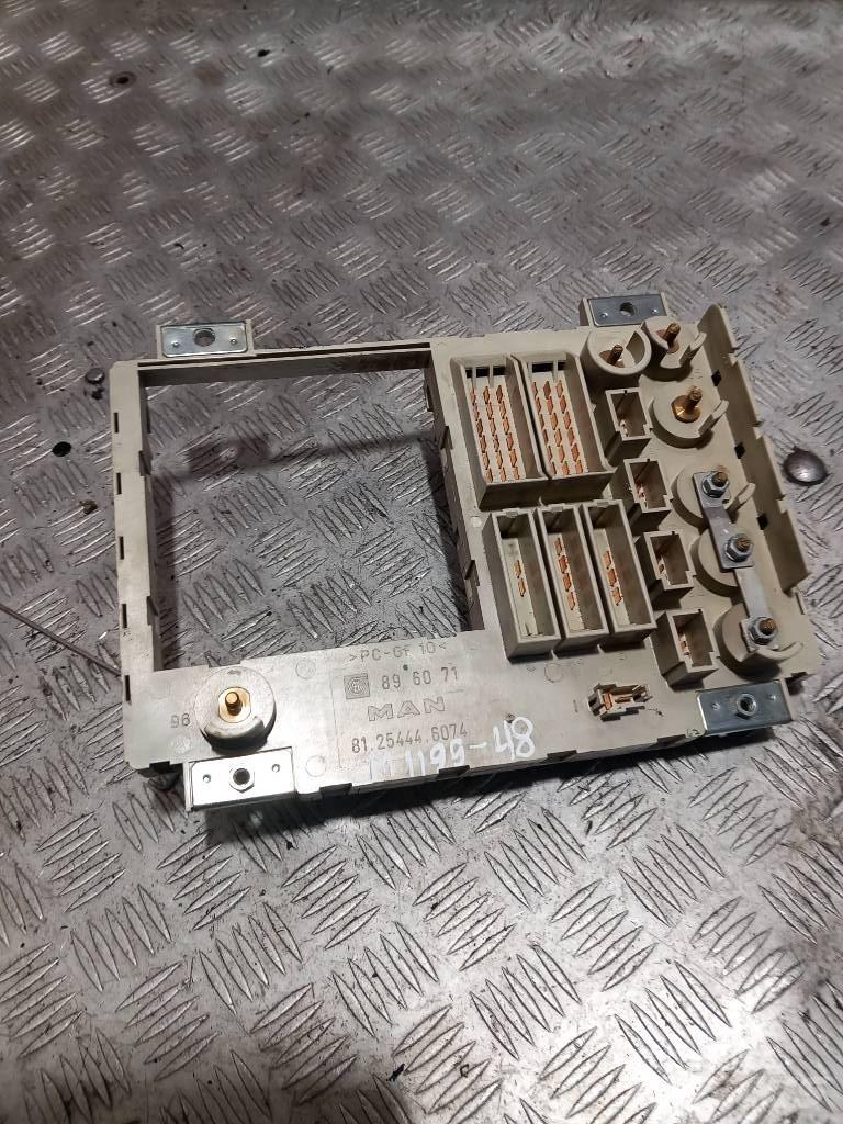 MAN TGM  81254446074 Componenti elettroniche