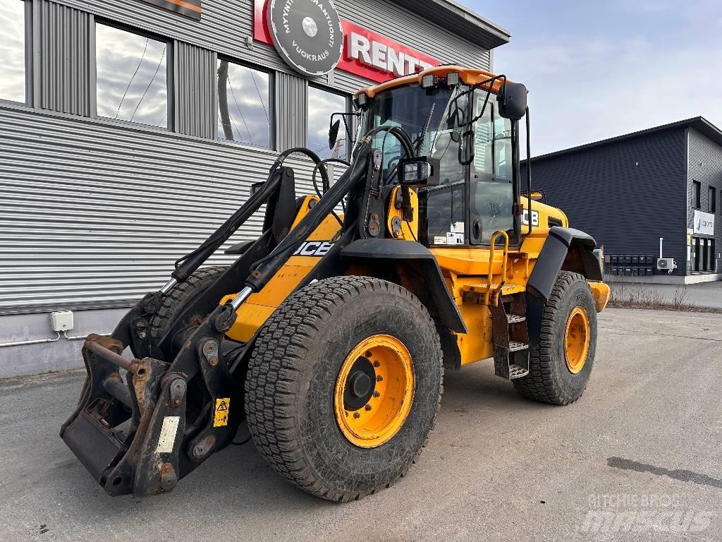 JCB 426 E Pale gommate