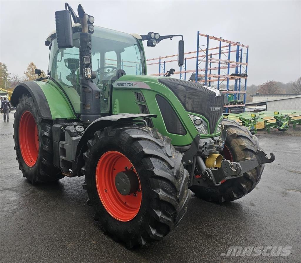 Fendt 724 Vario Trattori