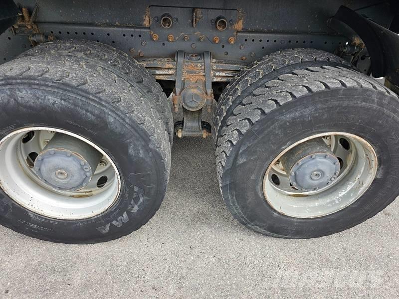 Mercedes-Benz DB3244 Camion ribaltabili