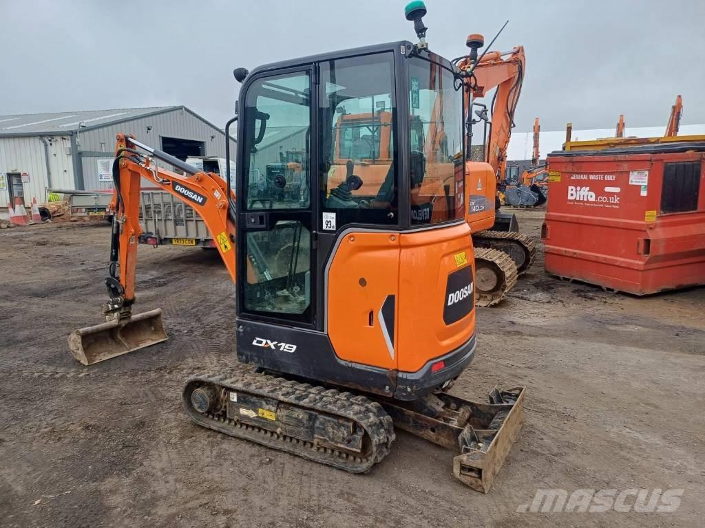 Doosan DX 19 Miniescavatori