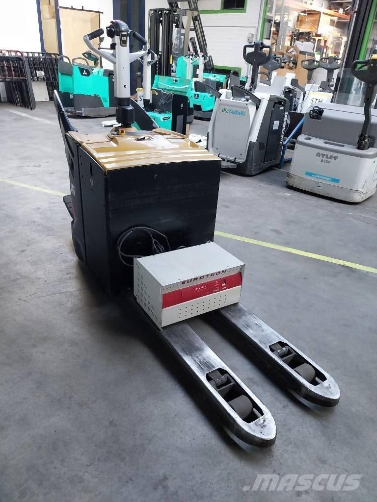 CAT NPV 20 N2 Carrelli elevatori bassi a piattaforma