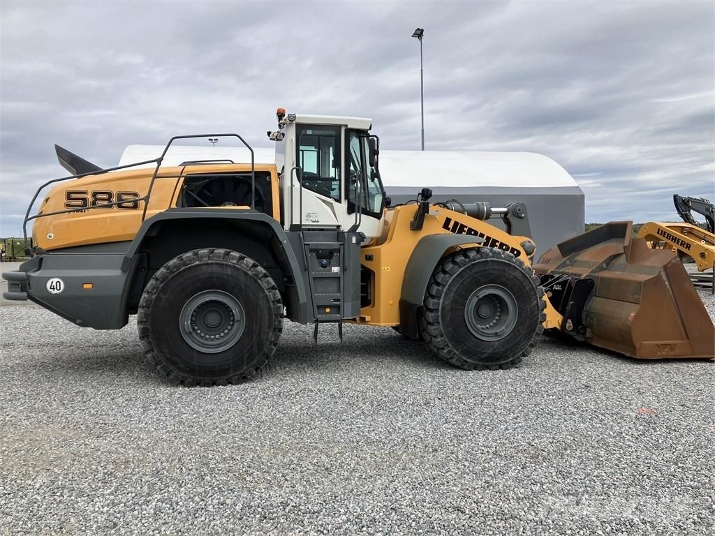 Liebherr L586 Xpower Pale gommate