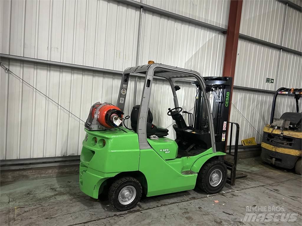 Cesab M325G Carrelli elevatori GPL