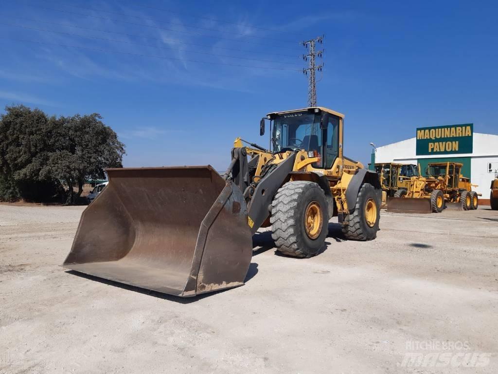 Volvo L 120 F Pale gommate