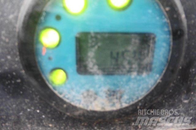 Haulotte Compact 8 Piattaforme a pantografo