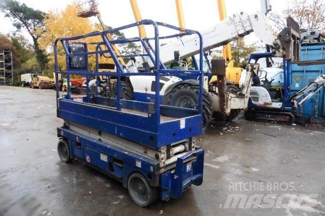 Haulotte Compact 8 Piattaforme a pantografo