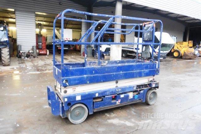 Haulotte Compact 8 Piattaforme a pantografo