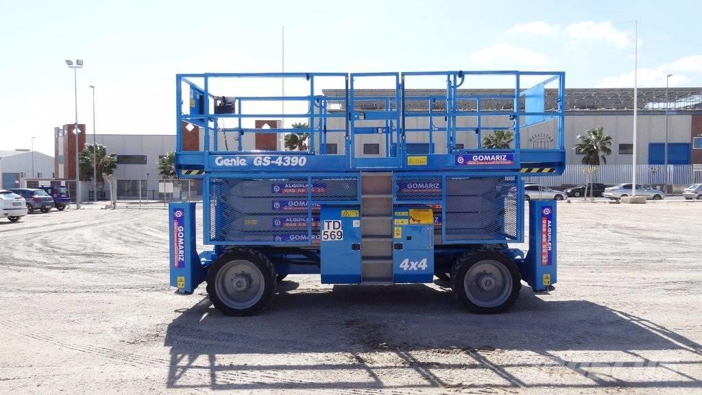 Genie GS 4390 RT Piattaforme a pantografo