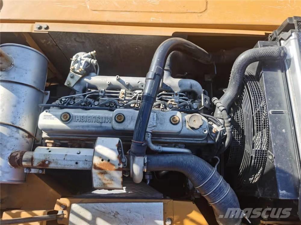 Sany SY215-9 Escavatori cingolati