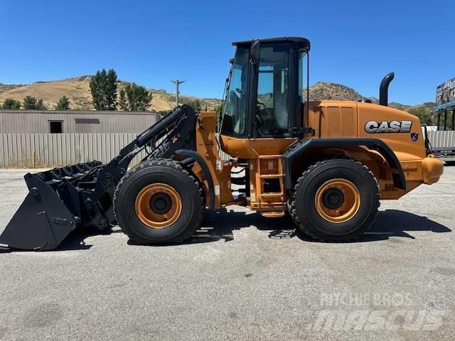 CASE 621 F XT Pale gommate