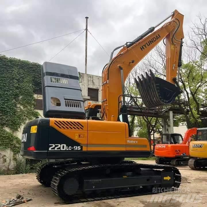 Hyundai R220LC-9S Escavatori cingolati