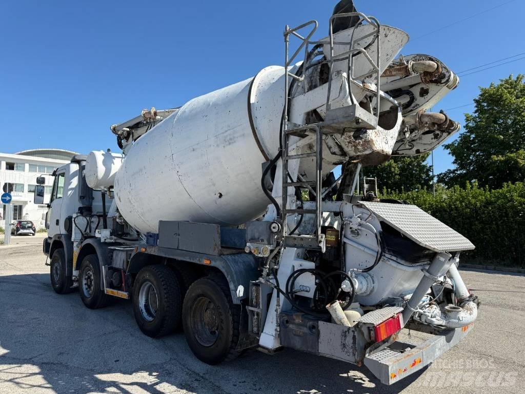 Astra Betonpompa Betoniere