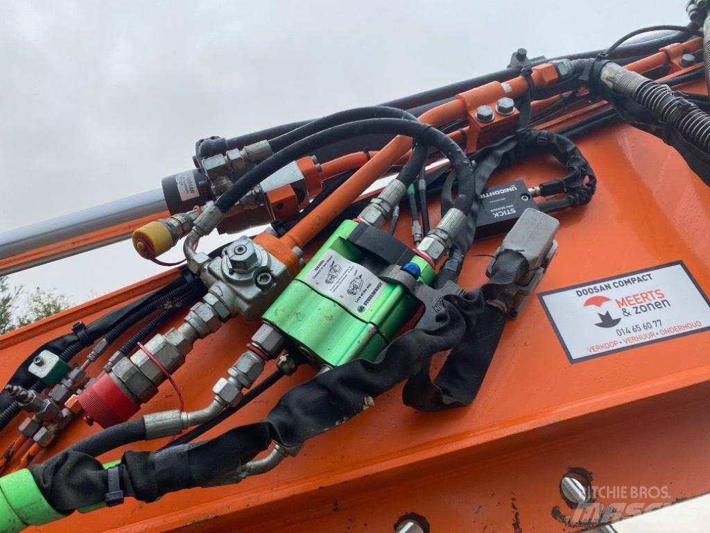 Doosan DX 140 W -5 Gru per tutti i terreni