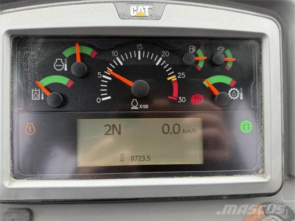 CAT 980M Pale gommate