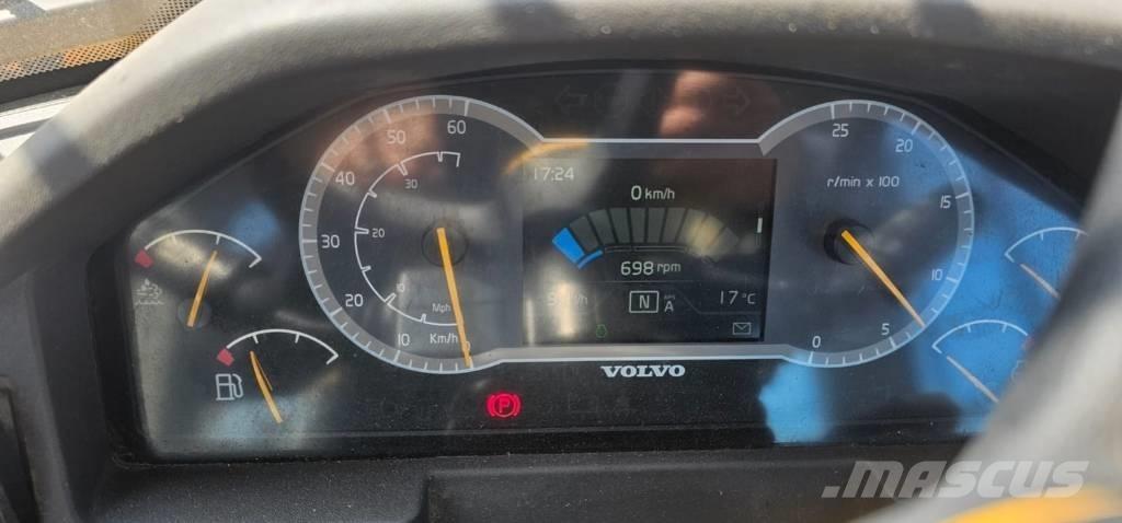 Volvo L 90 H Pale gommate