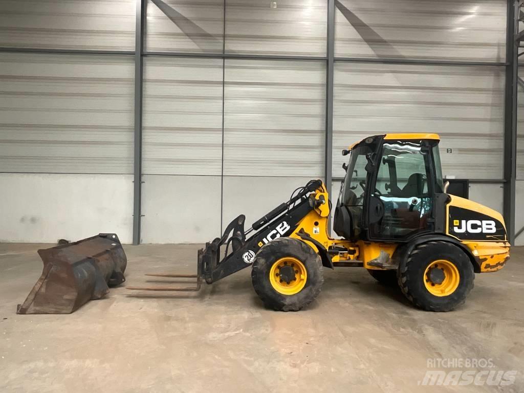 JCB 406 B Pale gommate