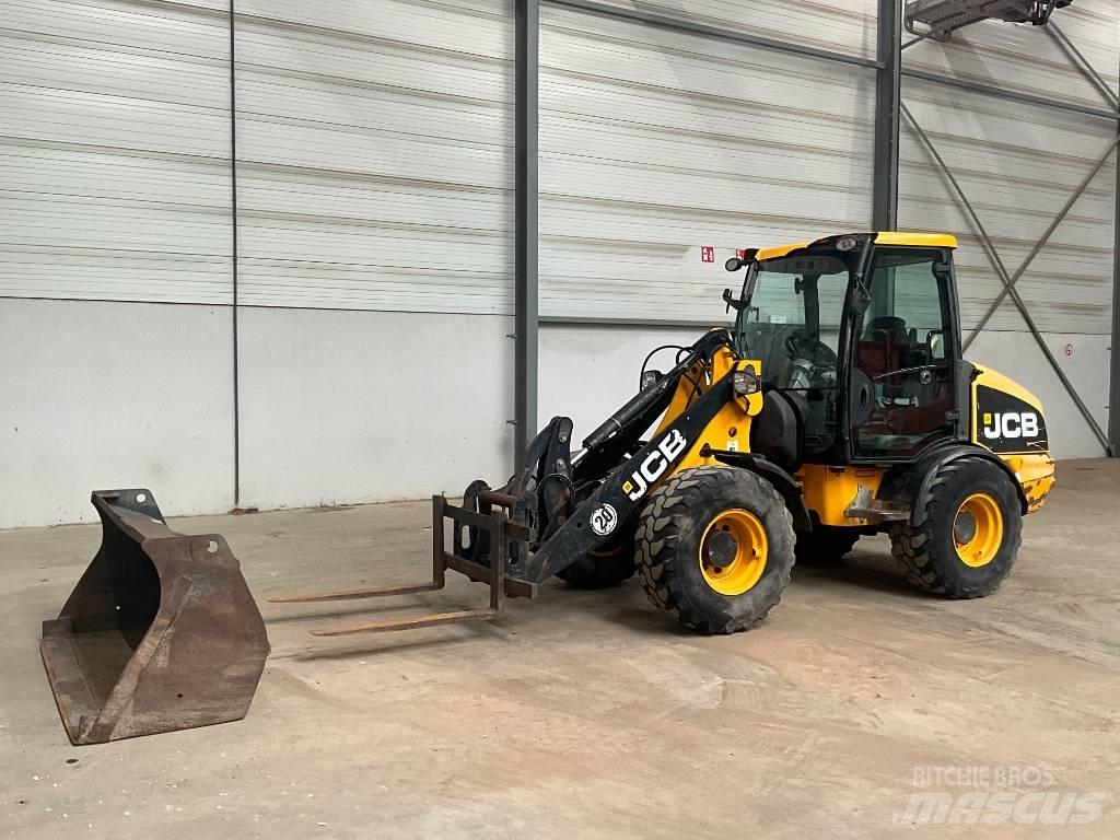 JCB 406 B Pale gommate