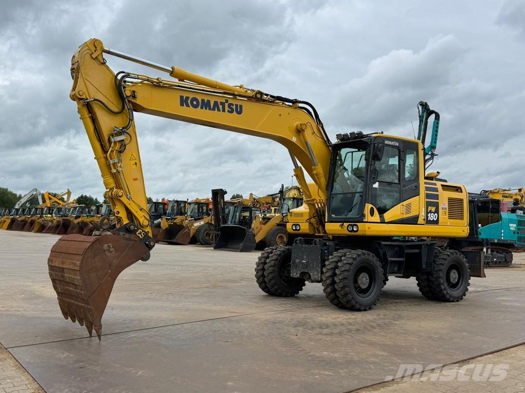 Komatsu PW180-11 Escavatori gommati