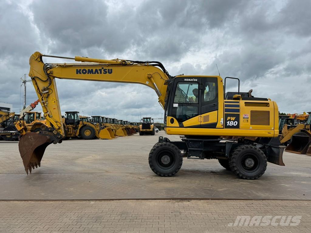 Komatsu PW180-11 Escavatori gommati