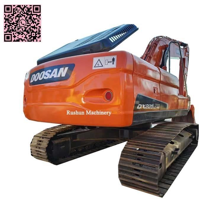 Doosan DX 225 LC Escavatori cingolati