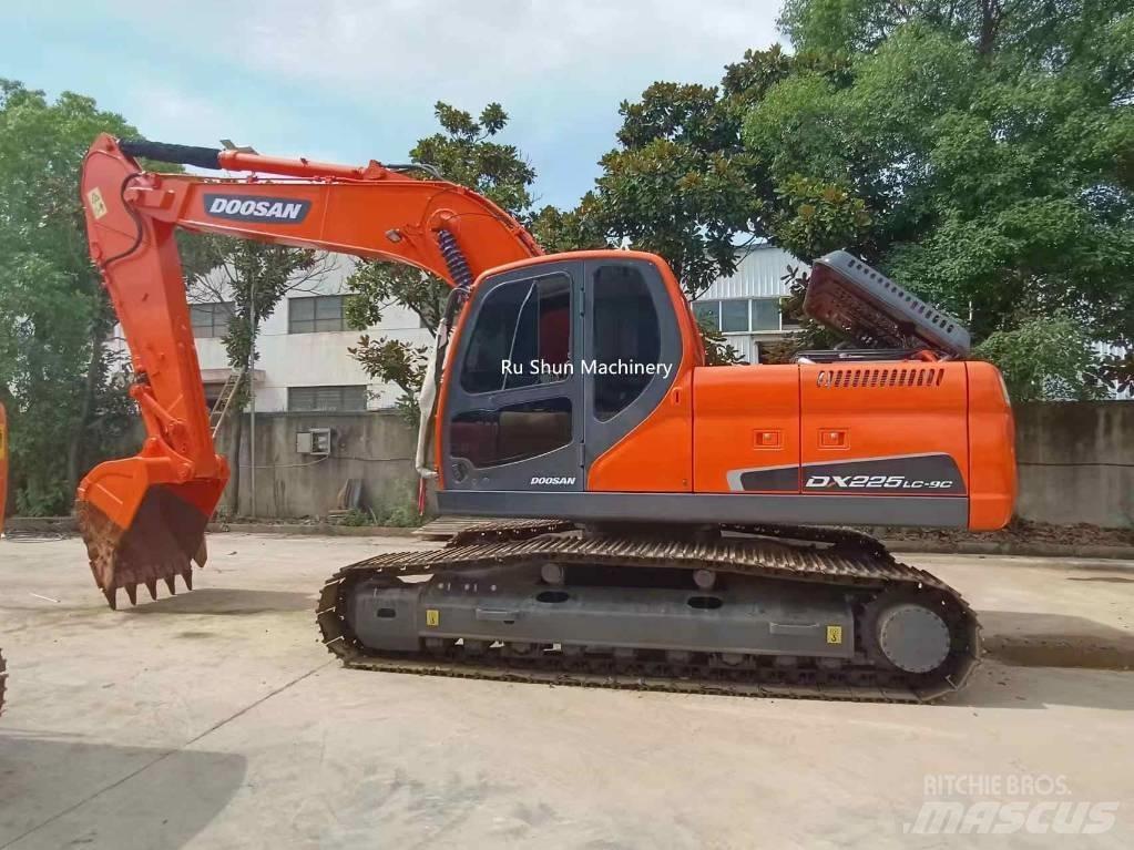 Doosan DX 225 LC Escavatori cingolati